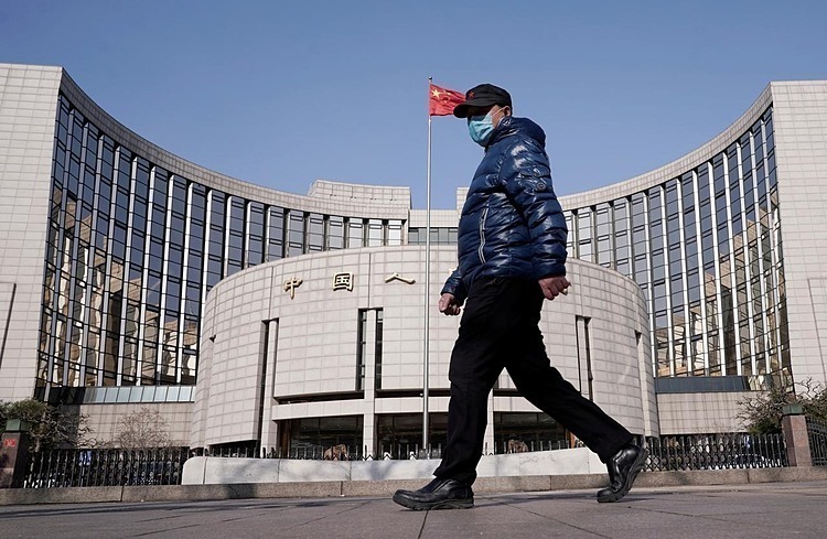Trung Quốc bơm tiền, hạ lãi suất cho ngân hàng