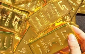Giá vàng hôm nay 3/3: Đồng USD tụt dốc, giá vàng tăng mạnh
