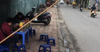Hà Nội: Mở bán trà đá "chui", hét giá 30.000 đồng 1 cốc