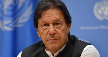 Thủ tướng Pakistan mắc Covid-19 hai ngày sau khi tiêm vắc xin Trung Quốc