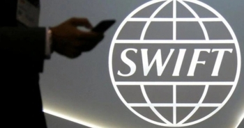 EU loại 7 ngân hàng lớn của Nga khỏi SWIFT