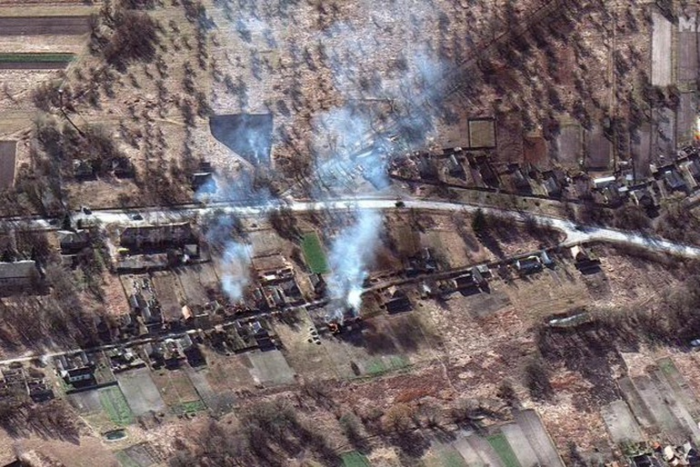 Giao tranh dữ dội quanh Kiev, xe tăng Nga chỉ còn cách vài trăm mét - 1