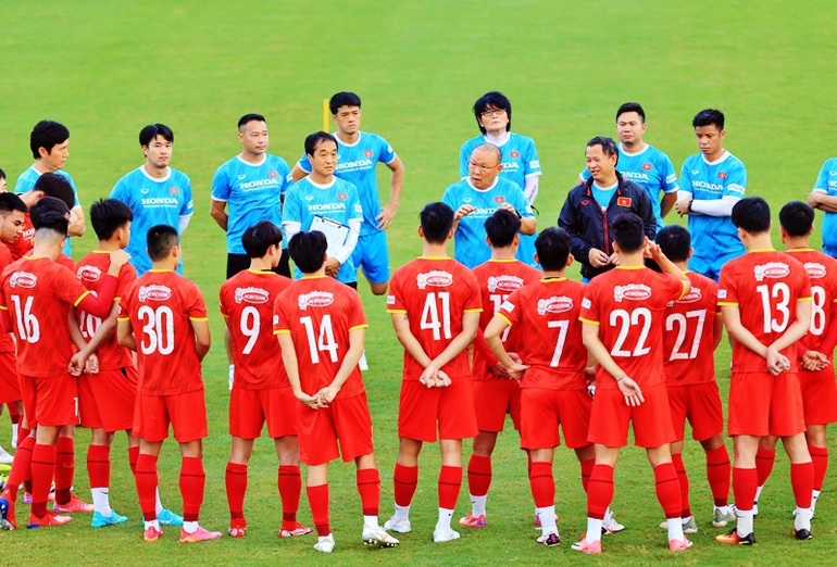 HLV Park Hang Seo đau đầu, liên tục thay cầu thủ ở đội tuyển Việt Nam - 1