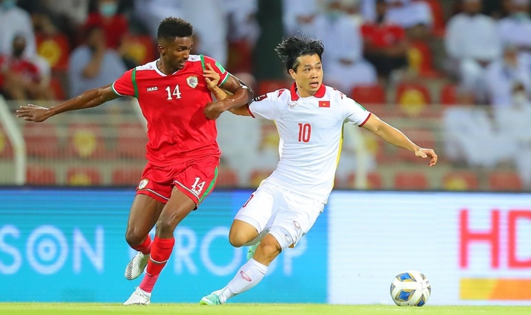 Tuyển Oman bất ngờ chịu tổn thất cực lớn trước trận gặp tuyển Việt Nam - 1