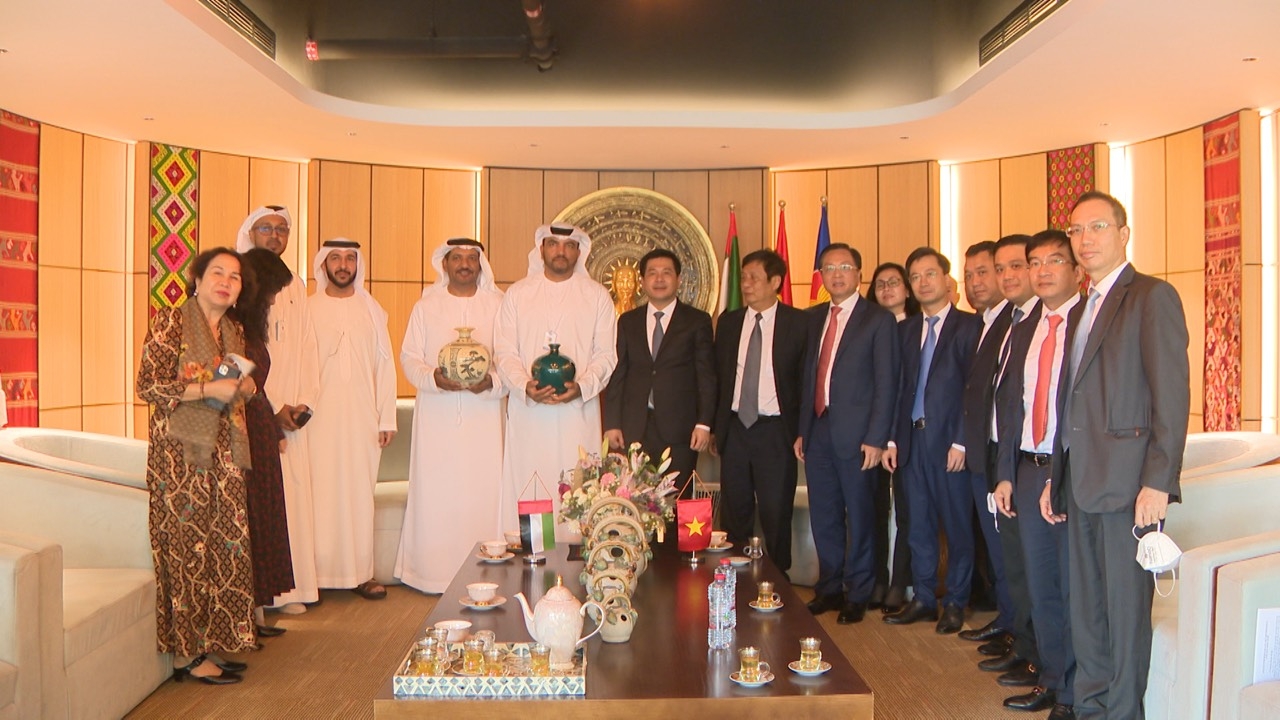 Bộ trưởng Nguyễn Hồng Diên đề nghị thiết lập quan hệ đối tác lâu dài, bền vững trong lĩnh vực năng lượng với UAE