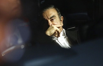 Cựu chủ tịch Nissan lại bị bắt sau khi được tại ngoại