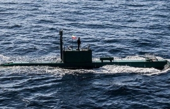 Tàu ngầm Iran phát nổ, ít nhất 3 người thiệt mạng