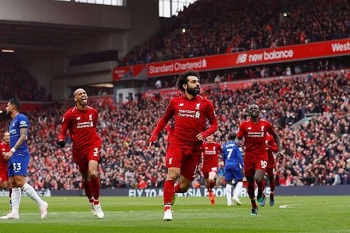 Salah lập siêu phẩm, Liverpool bùng nổ trong 2 phút giành lại ngôi đầu từ Man City