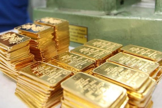 Giá vàng hôm nay 23/4: Vàng, USD cùng giảm