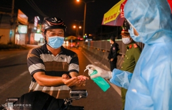 Bệnh nhân "dương tính trở lại" tiếp xúc nhiều người ở Sài Gòn