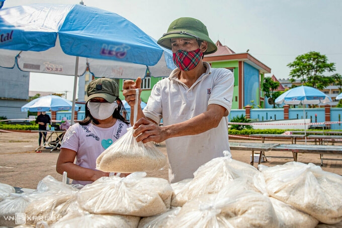 Những lao động lay lắt trong đại dịch