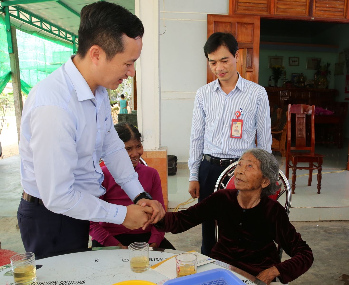BSR nhận phụng dưỡng Mẹ Việt Nam Anh hùng 93 tuổi Bùi Thị Bản