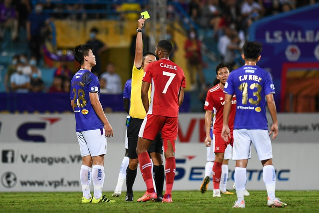 CLB Hà Nội 0-1 CLB Viettel: Trọng Hoàng ghi bàn, Quang Hải kém duyên - 13