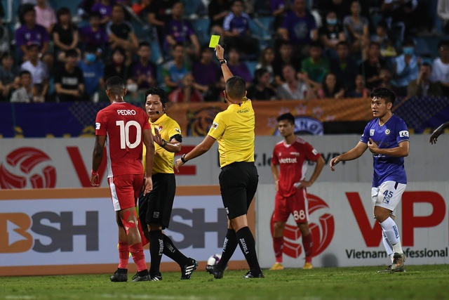 CLB Hà Nội 0-1 CLB Viettel: Trọng Hoàng ghi bàn, Quang Hải kém duyên - 15