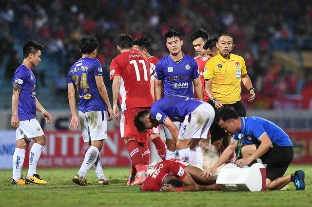 CLB Hà Nội 0-1 CLB Viettel: Trọng Hoàng ghi bàn, Quang Hải kém duyên - 11