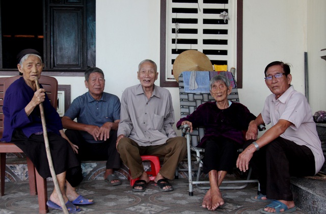5 chị em đặc biệt ở Hà Tĩnh: Tuổi từ 85 đến 97, sống khỏe mạnh và minh mẫn - 1