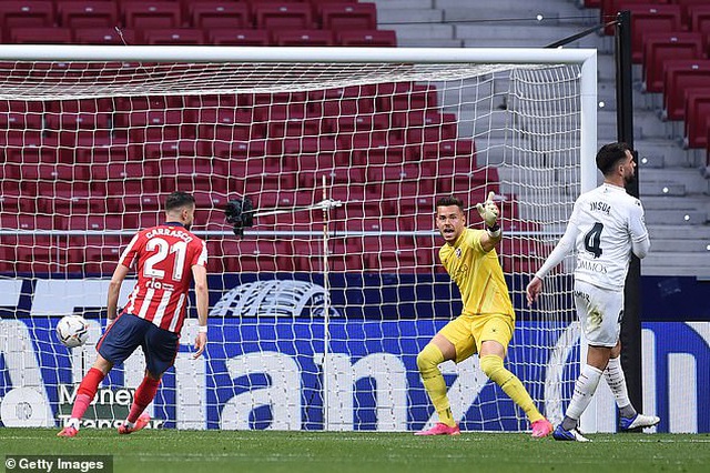 Atletico đòi lại ngôi đầu bảng La Liga từ tay Real Madrid - 4
