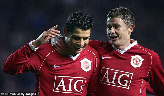 C.Ronaldo chấp nhận hy sinh để trở về Man Utd - 2