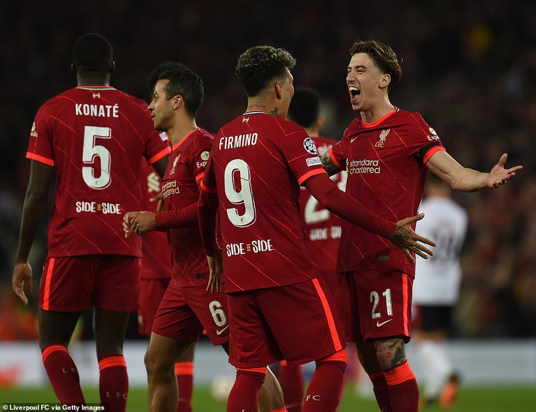 Rượt đuổi tỷ số điên rồ, Liverpool lọt vào bán kết Champions League - 1