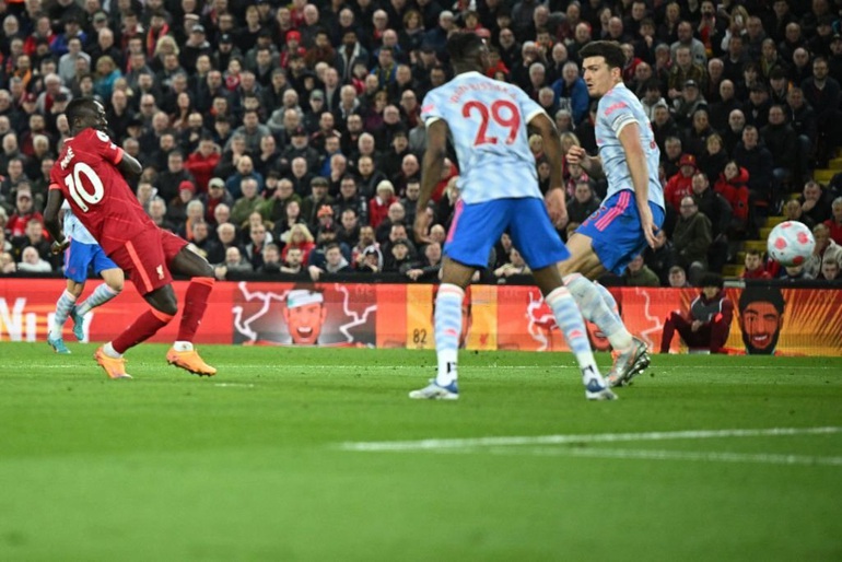 Liverpool đại thắng trước Man Utd tại Anfield - 7