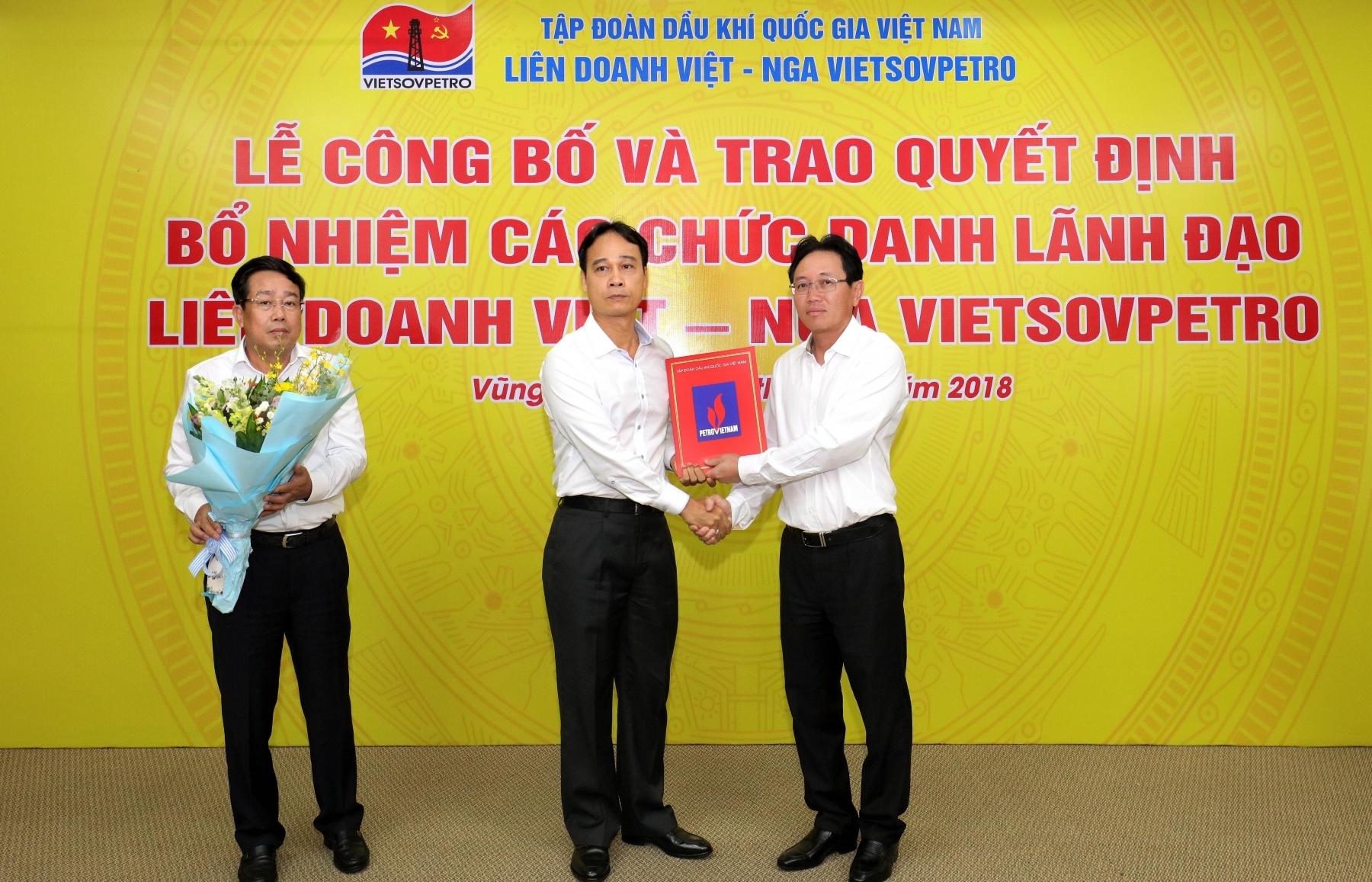 Công bố quyết định bổ nhiệm các chức danh lãnh đạo  Liên doanh Việt - Nga Vietsovpetro