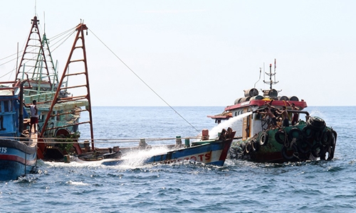 Indonesia đánh chìm tàu cá Việt Nam