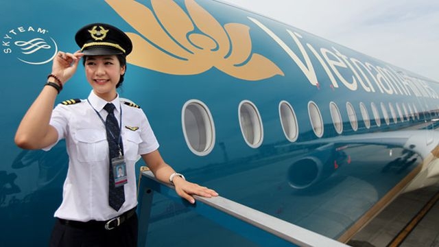 Vietnam Airlines niêm yết với định giá 2,5 tỷ USD, giới đầu tư vẫn “khư khư” giữ tiền