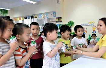 Gói thầu Sữa học đường Hà Nội: Chủ đầu tư được “lợi kép”