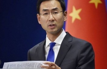 Trung Quốc tuyên bố “không bao giờ đầu hàng” trước cuộc chiến thương mại của Mỹ