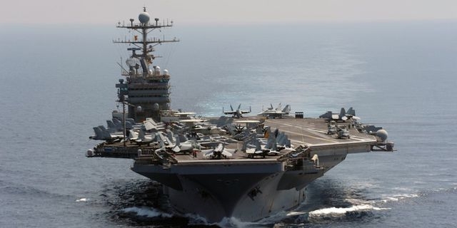 Tướng Iran lệnh chuẩn bị chiến tranh, tàu sân bay Mỹ vào vị trí