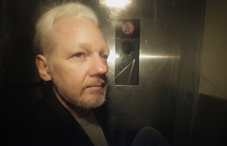 Mỹ truy tố ông chủ Wikileaks thêm 17 tội