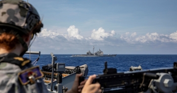 Mỹ đẩy mạnh hoạt động quân sự tại các vùng biển thách thức Trung Quốc