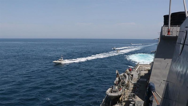 Washington cảnh báo tàu nước ngoài tránh xa tàu chiến Mỹ ở vịnh Ba Tư