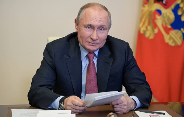 Tổng thống Putin: Vắc xin Covid-19 Nga đáng tin cậy như súng trường AK-47 - 1