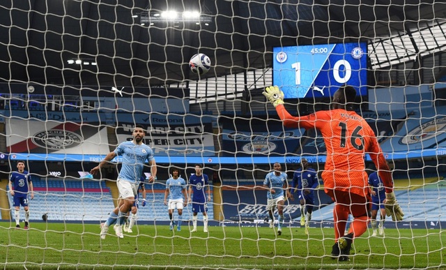 Man City 1-2 Chelsea: Tội đồ Aguero và cú sốc ở phút bù giờ - 1