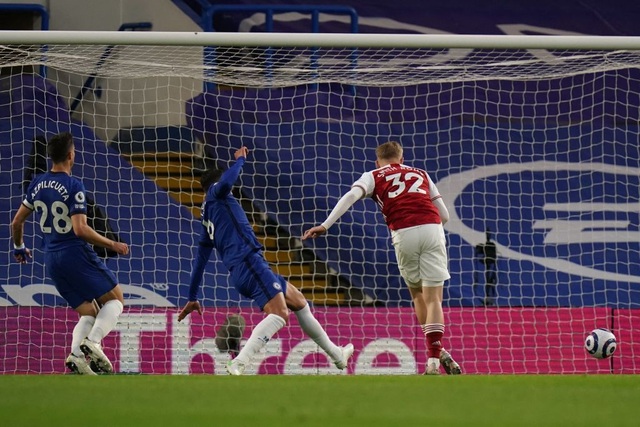 Chelsea 0-1 Arsenal: Silva, Kepa tấu hài, The Blues ôm trái đắng - 2