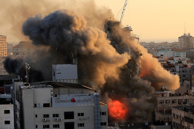 Chiến sự Gaza: Hơn 1.500 tên lửa cày nát khu vực, gần 70 người chết - 1