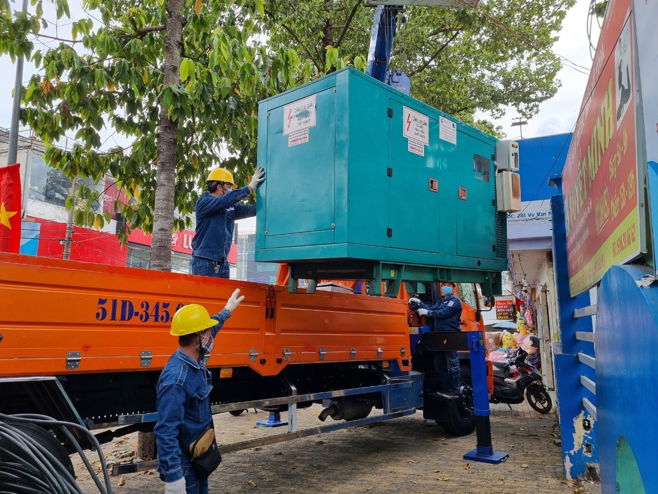 Huy động gần 400 máy phát điện dự phòng đảm bảo điện phục vụ bầu cử tại TP Hồ Chí Minh
