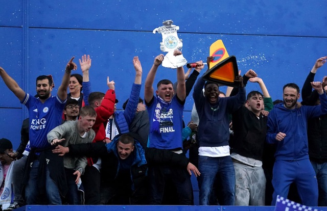 Sau 137 năm chờ đợi, Leicester đã ghi tên vào lịch sử FA Cup - 18