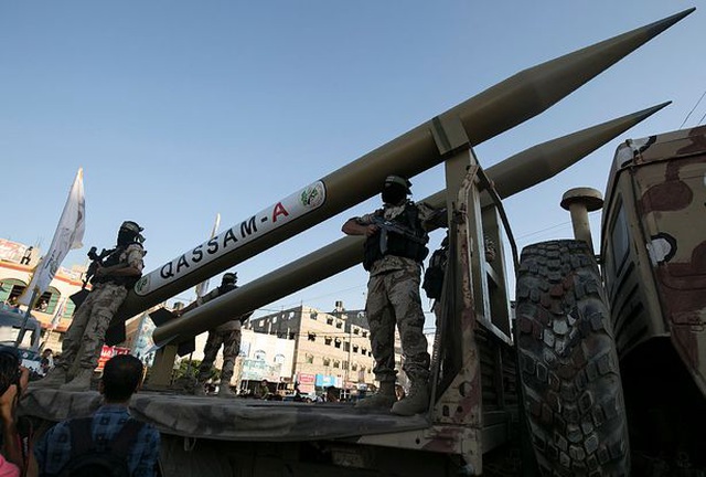 Hamas dọa sẵn sàng bóp cò, đủ rocket tập kích Israel trong nhiều tháng - 1