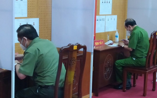 Bắc Ninh tổ chức bầu cử sớm trong khu cách ly - 1