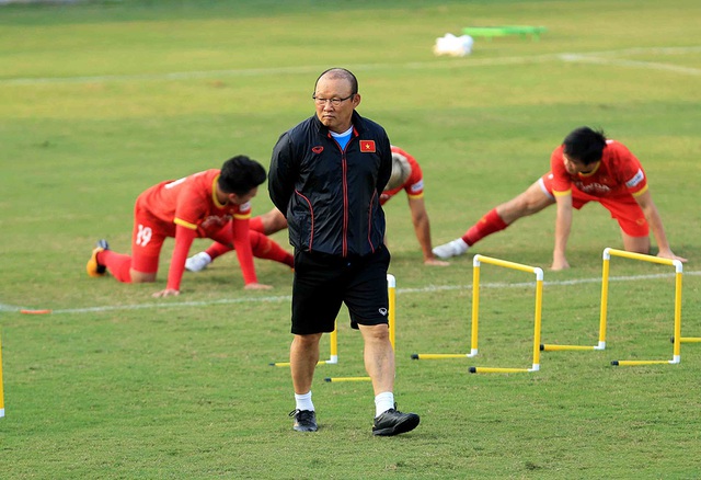 HLV Park Hang Seo loại Anh Đức khỏi danh sách tuyển Việt Nam sang UAE - 1