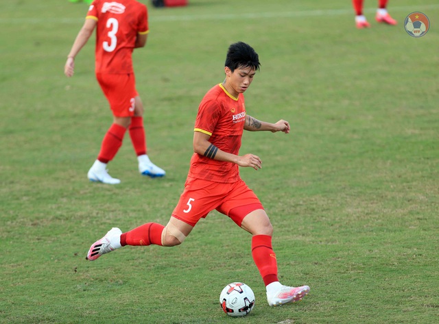 HLV Park Hang Seo cầu toàn với danh sách 29 tuyển thủ đi UAE - 2