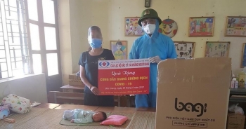 Em bé 5 tuổi ở Bắc Giang đập heo đất ủng hộ phòng chống dịch