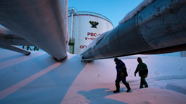 EU bế tắc trong việc đồng thuận cấm vận dầu Nga - 1
