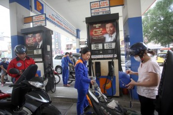 Giá xăng dầu tiếp tục giữ nguyên