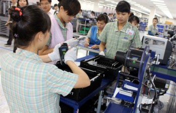 Vì sao doanh nghiệp Việt khó chen chân làm ốc vít, sạc pin cho Samsung?