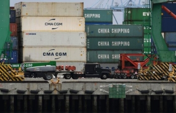 Mỹ bắt đầu tăng thuế với hàng hóa Trung Quốc đi đường biển
