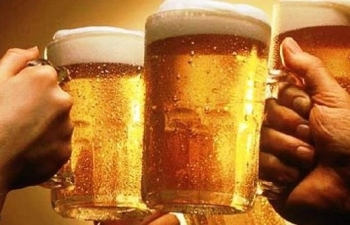 Chưa ngã ngũ việc chống tác hại rượu bia, cổ phiếu Sabeco, Habeco đã tăng mạnh