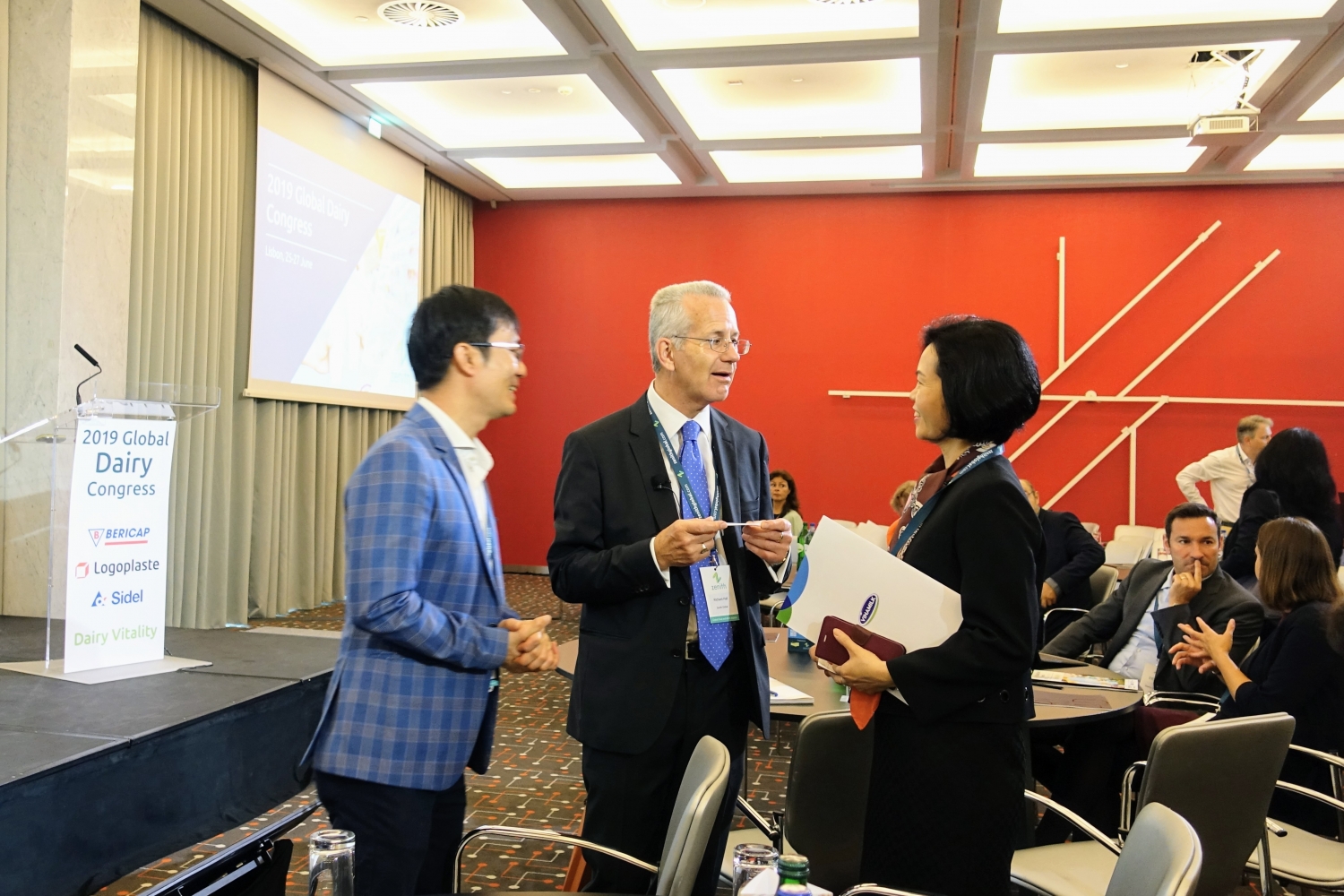 Vinamilk là đại diện duy nhất của của khu vực Châu Á trình bày về xu hướng Organic tại Hội nghị Sữa toàn cầu 2019 tại Bồ Đào Nha